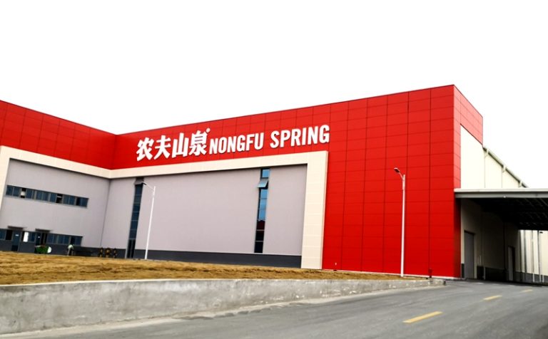 農夫山泉倉庫安裝提升門縮略圖