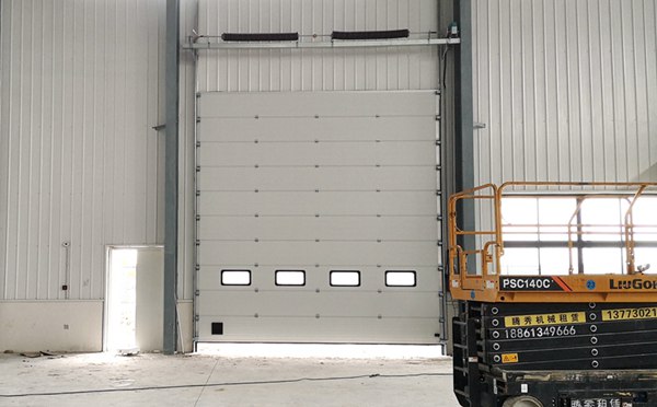 工業(yè)提升門(mén)縮略圖 提升門(mén)