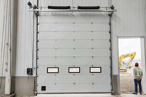 垂直提升門插圖