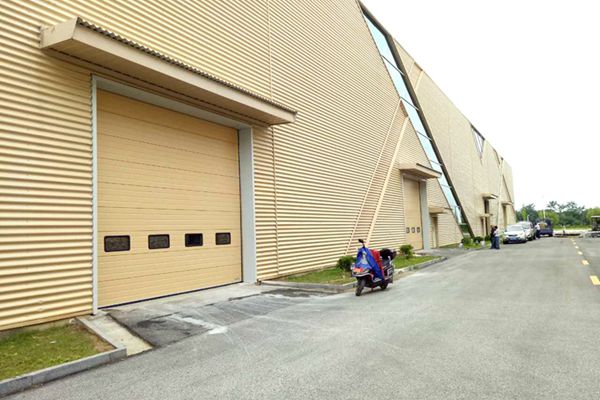 專業(yè)工業(yè)升降門(mén)廠家縮略圖 專業(yè)工業(yè)升降門(mén)廠家縮略圖